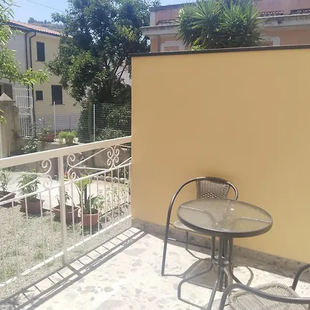 Casa Spizziculia Bed & Breakfast *